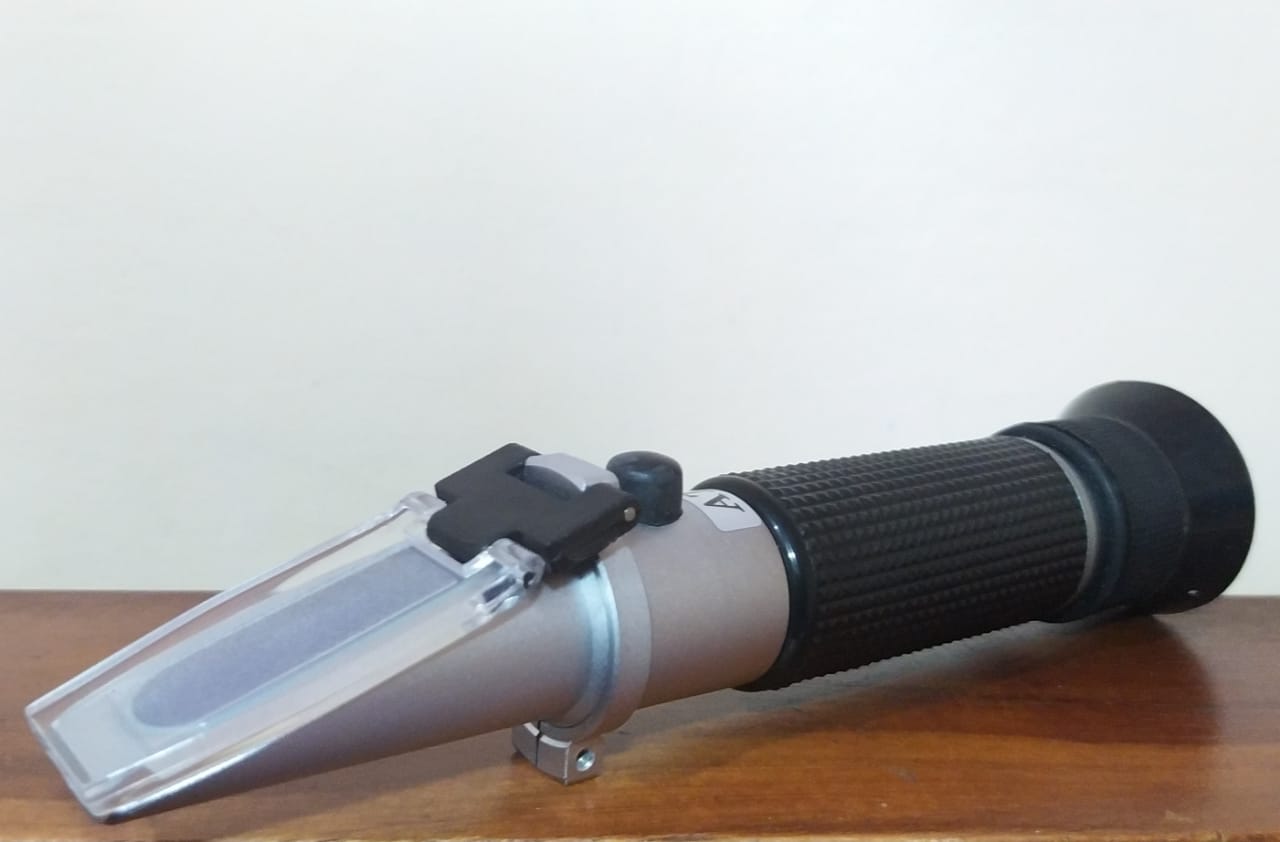 Refractometer